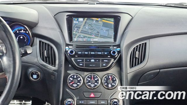 Hyundai Genesis Coupe 200 Turbo S 2014 — фото 12