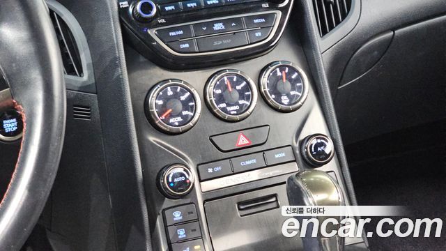 Hyundai Genesis Coupe 200 Turbo S 2014 — фото 18