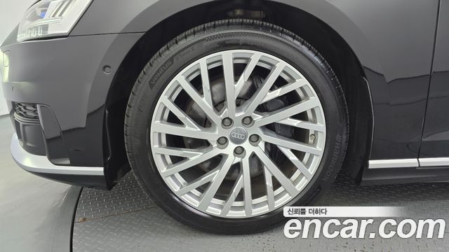 Audi A8 (D5) 55 TFSI Quattro LWB 2020 — фото 5