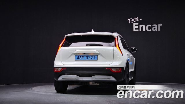 Kia Niro EV Air 2023 — фото 4