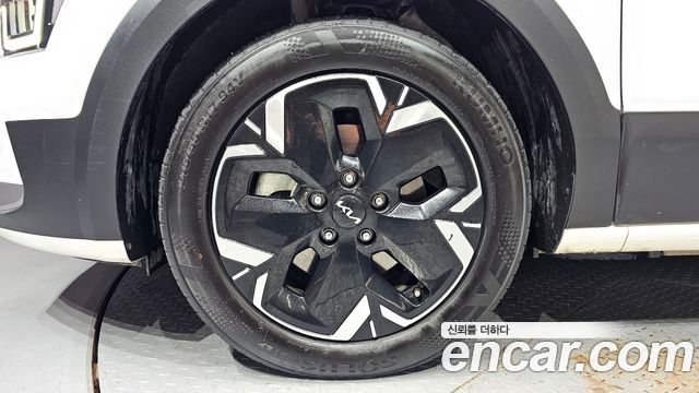 Kia Niro EV Air 2023 — фото 5