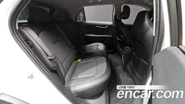 Kia Niro EV Air 2023 — фото 12