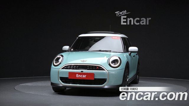 MINI Cooper S (IV) 5 Door Favoured 2025 — фото 3
