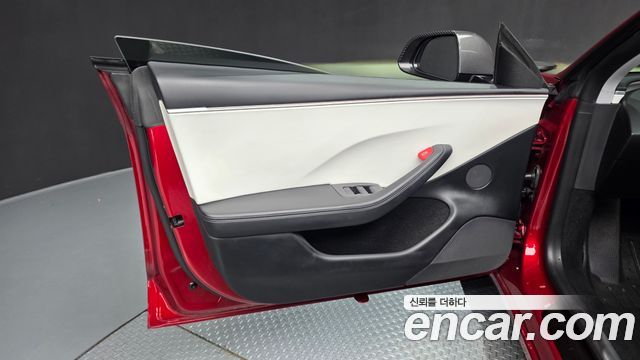 Tesla Model 3 Long Range AWD 2024 — фото 24