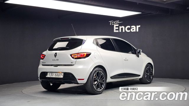 Renault Korea Clio Intens 2018 — фото 2