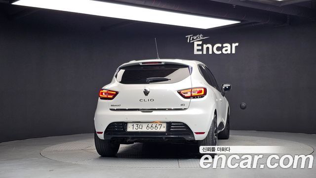 Renault Korea Clio Intens 2018 — фото 4