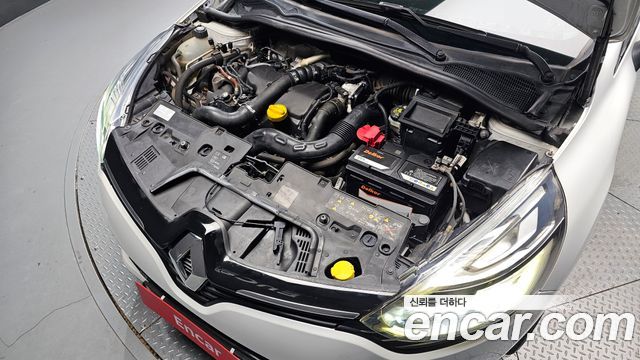 Renault Korea Clio Intens 2018 — фото 6