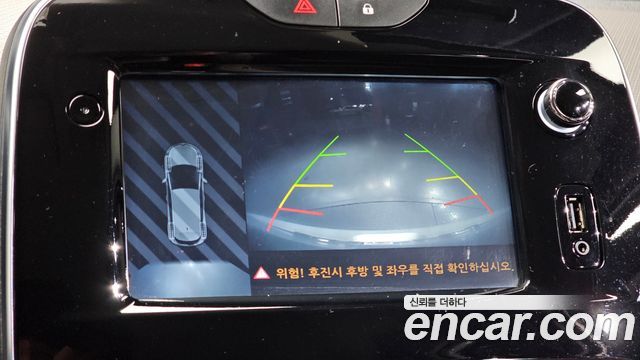 Renault Korea Clio Intens 2018 — фото 15