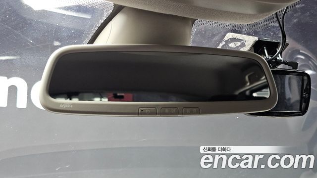 Renault Korea Clio Intens 2018 — фото 16