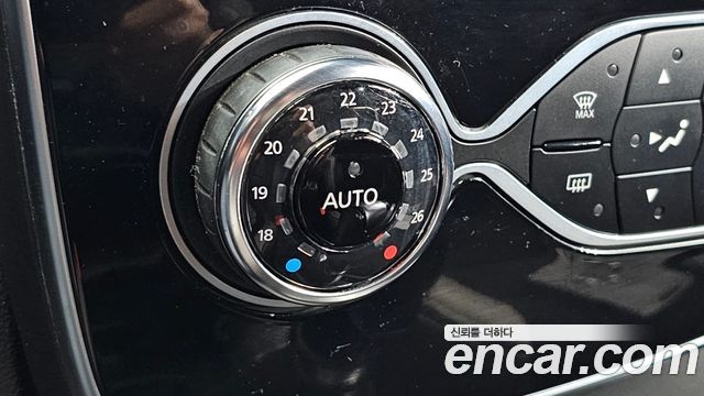 Renault Korea Clio Intens 2018 — фото 18