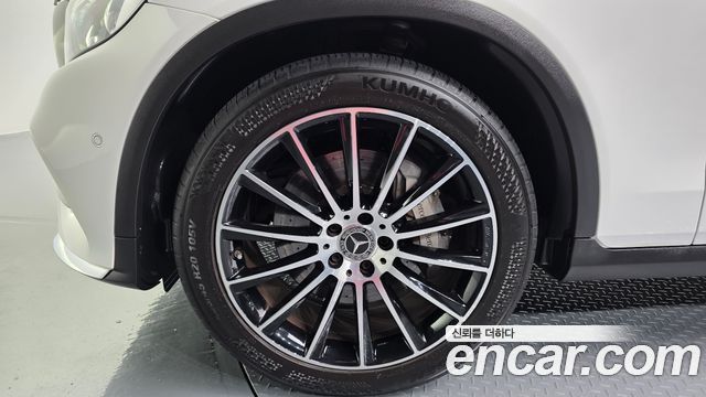 Mercedes-Benz GLC-Class (X253) GLC300 4MATIC AMG Line Coupe 2019 — фото 5