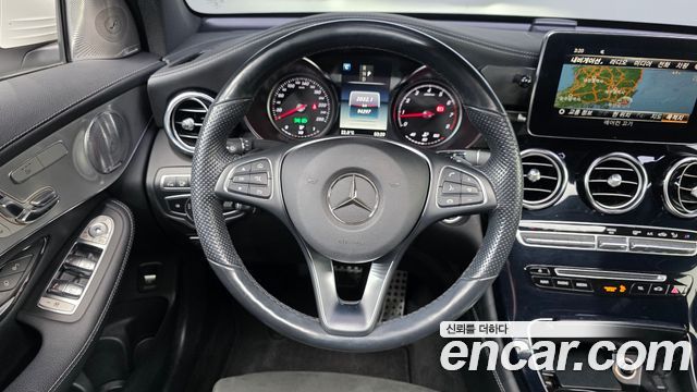 Mercedes-Benz GLC-Class (X253) GLC300 4MATIC AMG Line Coupe 2019 — фото 13