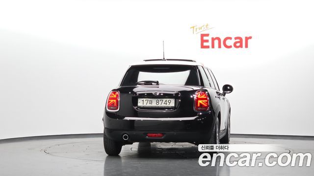 MINI Cooper D 5Door Standard 3rd 2019 — фото 4