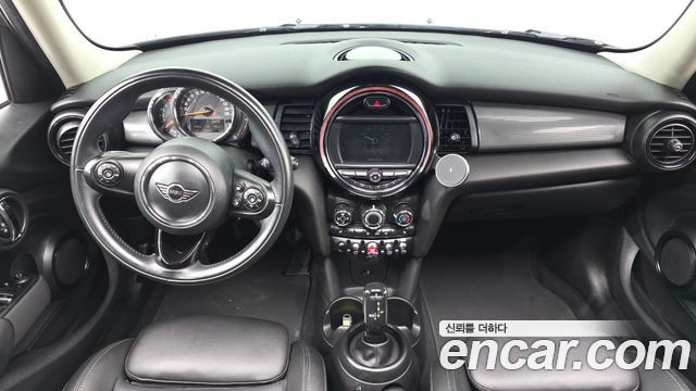 MINI Cooper D 5Door Standard 3rd 2019 — фото 7