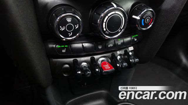 MINI Cooper D 5Door Standard 3rd 2019 — фото 16