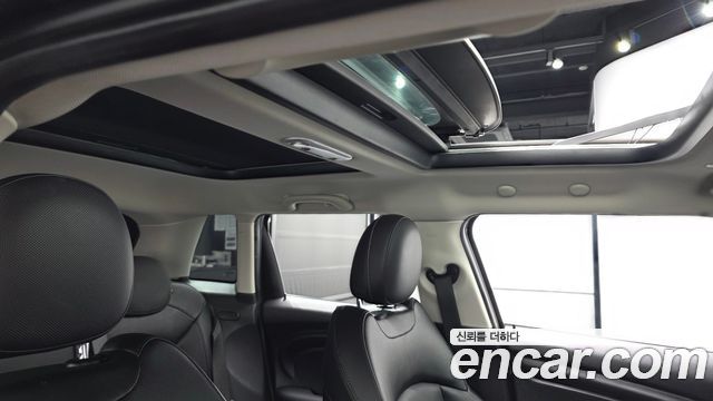 MINI Cooper D 5Door Standard 3rd 2019 — фото 17