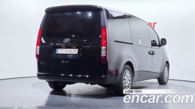 Hyundai Staria L3.5 Tourer 11-Seater Modern 2023 — фото 2