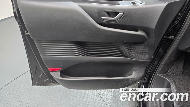 Hyundai Staria L3.5 Tourer 11-Seater Modern 2023 — фото 24