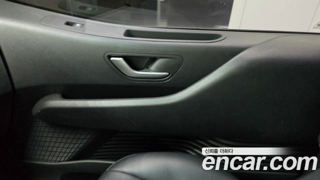 Hyundai Staria L3.5 Tourer 11-Seater Modern 2023 — фото 25