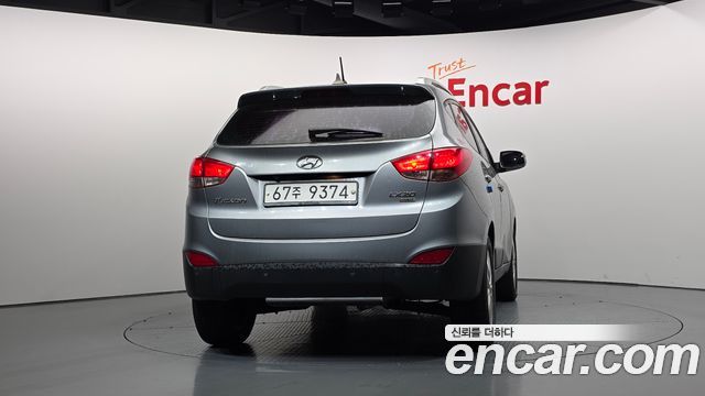 Hyundai Tucson ix Diesel 2WD LX20 Smart-Pack 2012 — фото 4