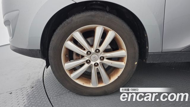 Hyundai Tucson ix Diesel 2WD LX20 Smart-Pack 2012 — фото 5