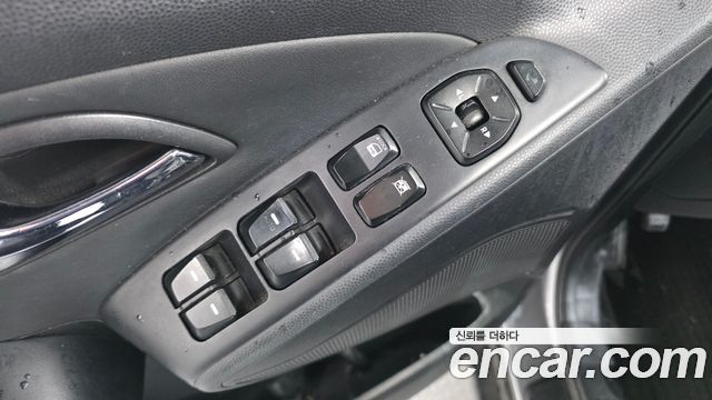 Hyundai Tucson ix Diesel 2WD LX20 Smart-Pack 2012 — фото 11