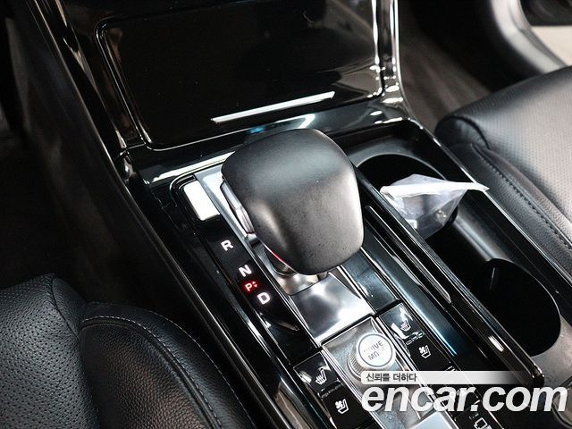 Kia K7 Premier 2.5 GDI Noblesse 2020 — фото 10