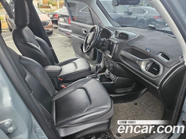 Jeep Renegade 2.0 Diesel Limited AWD 2018 — фото 9