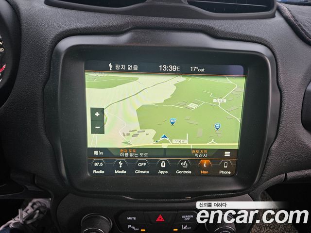 Jeep Renegade 2.0 Diesel Limited AWD 2018 — фото 19