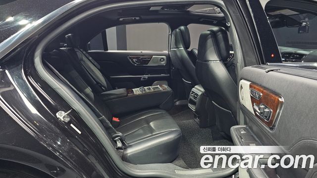 Lincoln Continental (X) 3.0 AWD 2017 — фото 11