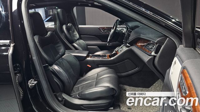 Lincoln Continental (X) 3.0 AWD 2017 — фото 12