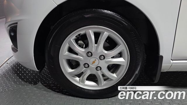Chevrolet Spark LS+ 2015 — фото 23