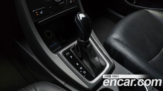Hyundai Avante 1.6 VGT Modern Standard 2014 — фото 9