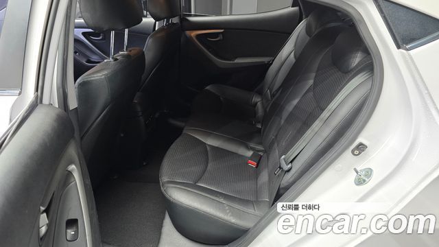 Hyundai Avante 1.6 VGT Modern Standard 2014 — фото 12
