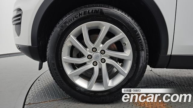 Land Rover Discovery Sport 2.0 TD4 SE (150PS) 2019 — фото 5