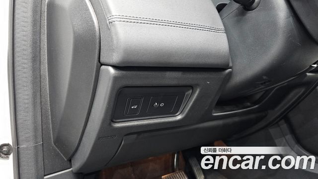 Land Rover Discovery Sport 2.0 TD4 SE (150PS) 2019 — фото 20