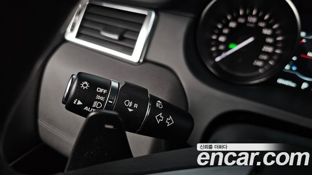 Land Rover Discovery Sport 2.0 TD4 SE (150PS) 2019 — фото 35