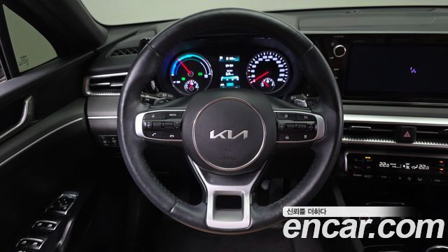 Kia K5 Hybrid (III) Prestige 2023 — фото 13