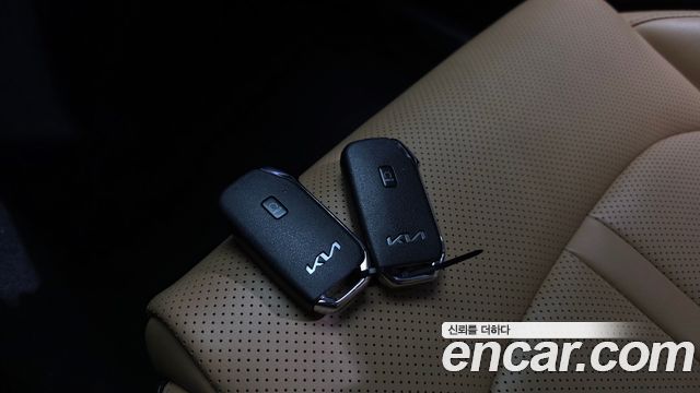 Kia K5 Hybrid (III) Prestige 2023 — фото 31
