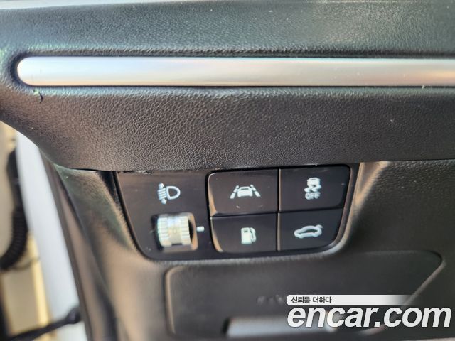Hyundai Grandeur (IG) 3.0 LPi (Taxi) example 2023 — фото 15