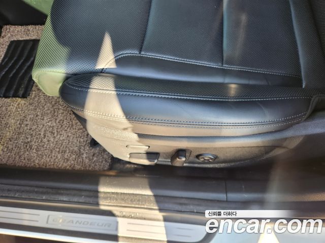 Hyundai Grandeur (IG) 3.0 LPi (Taxi) example 2023 — фото 18