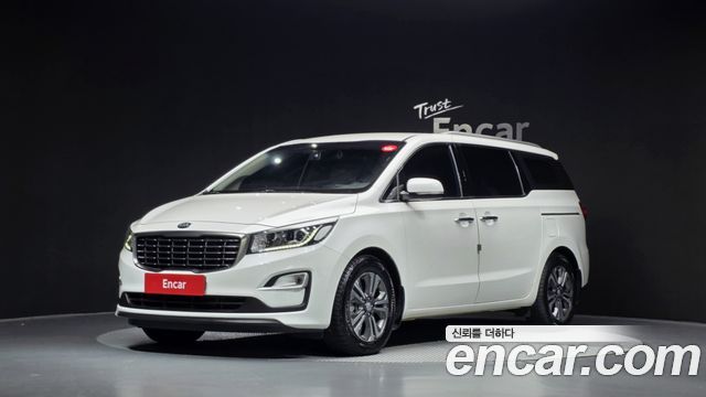 Kia Carnival 9-Seater Prstige