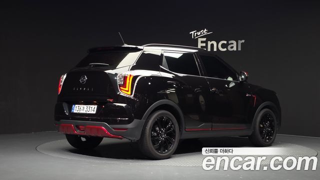 KG Mobility (SsangYong) Very New Tivoli Gasoline 1.5 2WD R-PLUS Black 2022 — фото 2