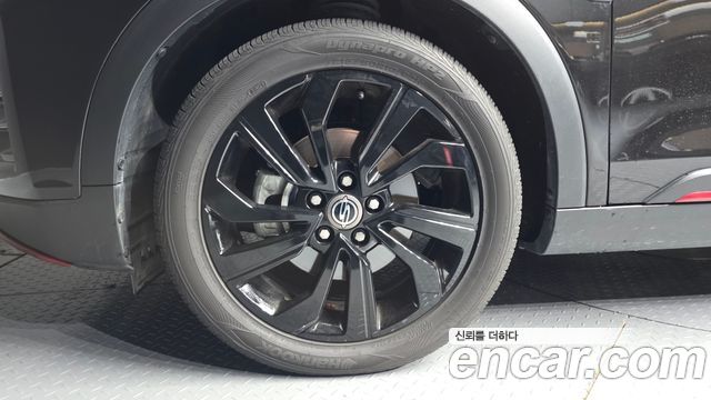 KG Mobility (SsangYong) Very New Tivoli Gasoline 1.5 2WD R-PLUS Black 2022 — фото 5