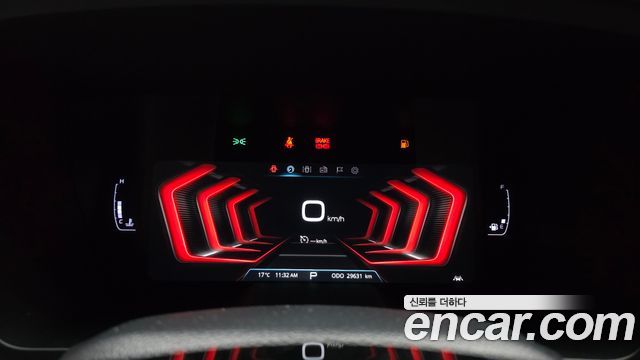 KG Mobility (SsangYong) Very New Tivoli Gasoline 1.5 2WD R-PLUS Black 2022 — фото 8