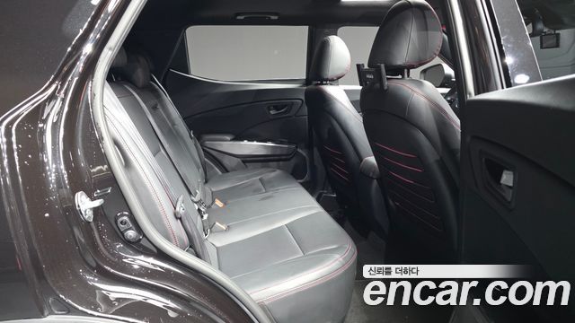 KG Mobility (SsangYong) Very New Tivoli Gasoline 1.5 2WD R-PLUS Black 2022 — фото 12