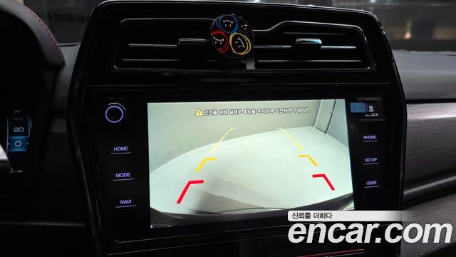 KG Mobility (SsangYong) Very New Tivoli Gasoline 1.5 2WD R-PLUS Black 2022 — фото 15