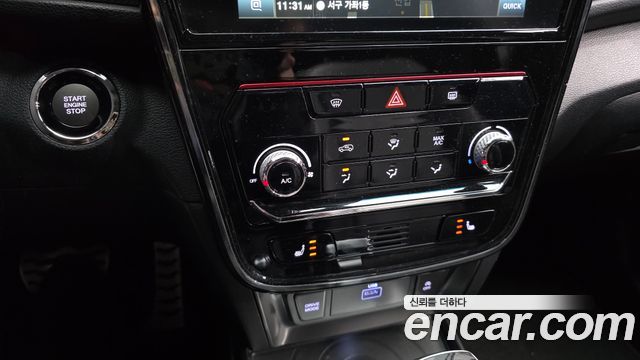 KG Mobility (SsangYong) Very New Tivoli Gasoline 1.5 2WD R-PLUS Black 2022 — фото 16