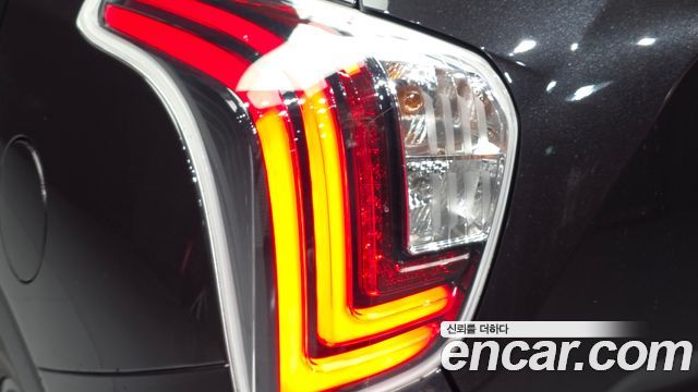 KG Mobility (SsangYong) Very New Tivoli Gasoline 1.5 2WD R-PLUS Black 2022 — фото 23