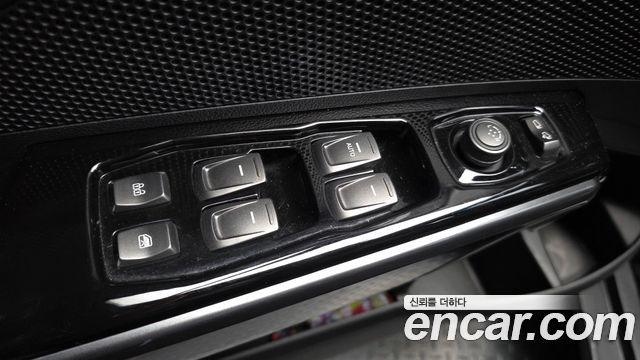 KG Mobility (SsangYong) Very New Tivoli Gasoline 1.5 2WD R-PLUS Black 2022 — фото 27